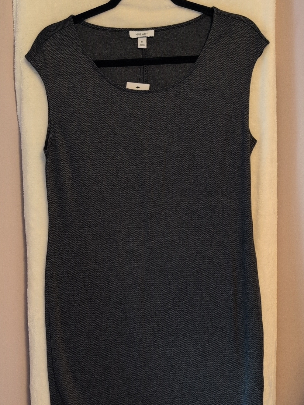 Nine West Gray Houndstooth Scoop-Neck Cap-Sleeve Dress